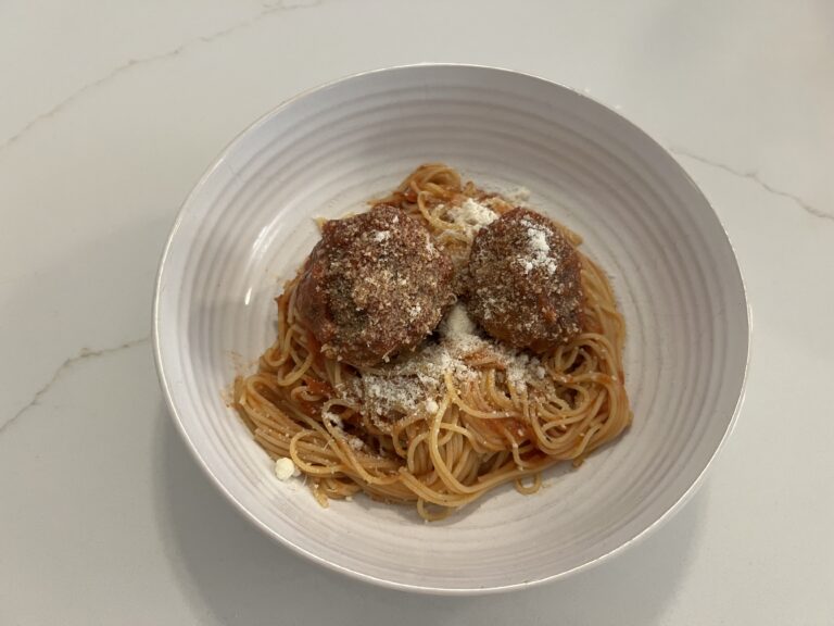 Spaghetti & Meatballs